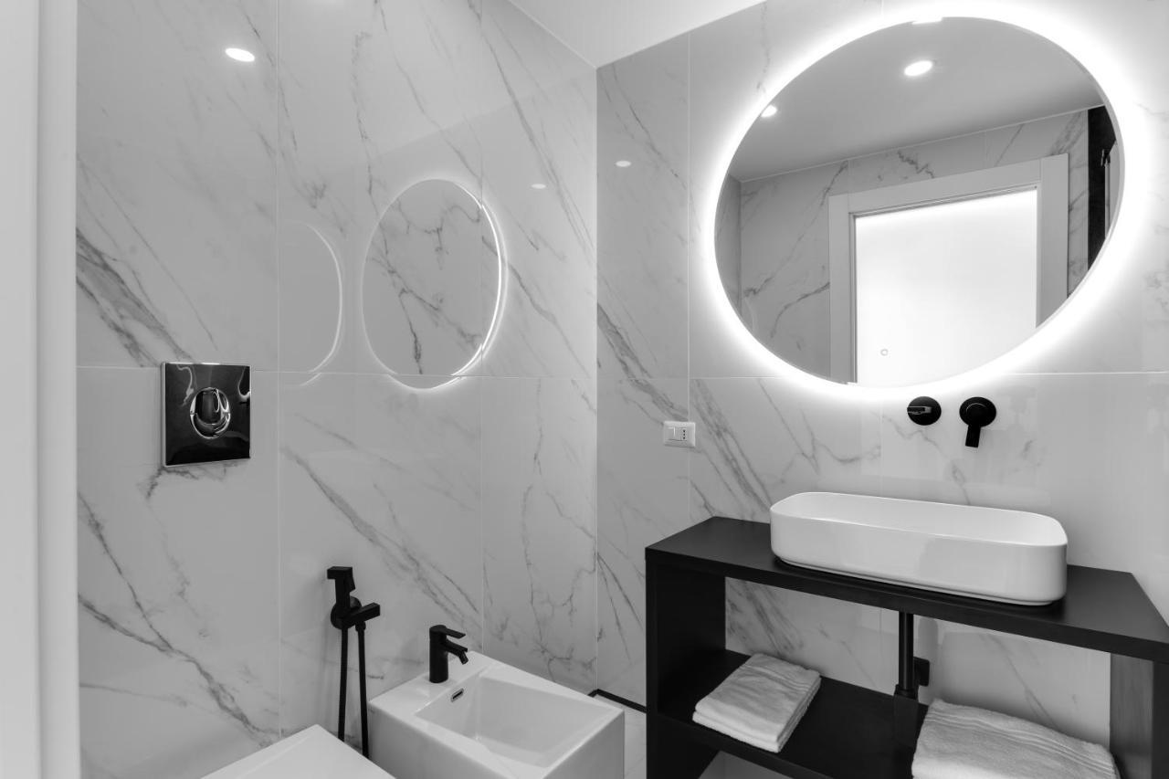 Caralis Suites Rooms Каляри Екстериор снимка