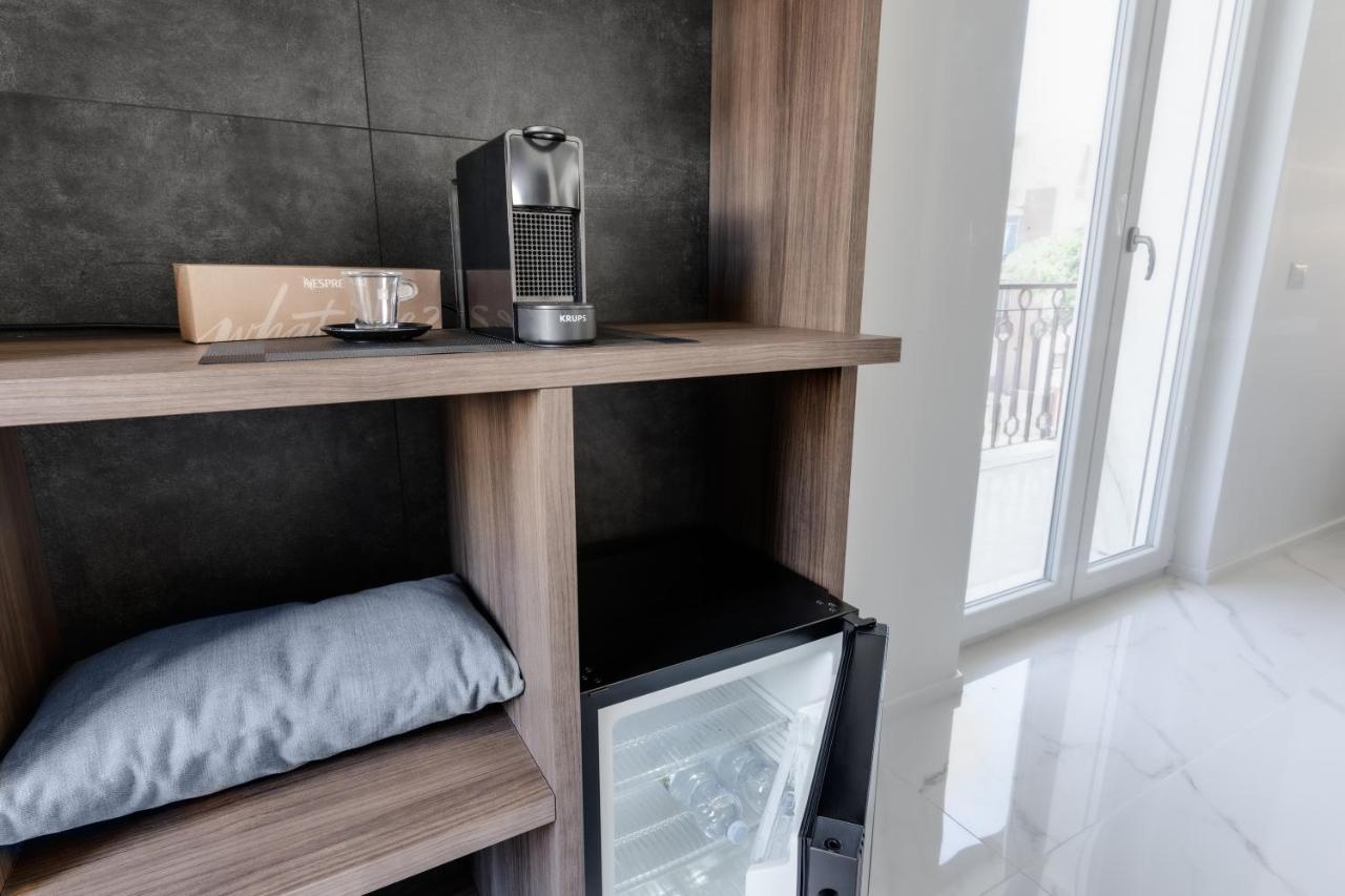 Caralis Suites Rooms Каляри Екстериор снимка