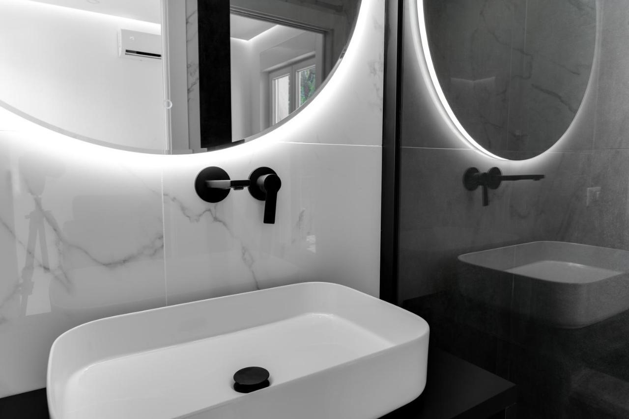 Caralis Suites Rooms Каляри Екстериор снимка