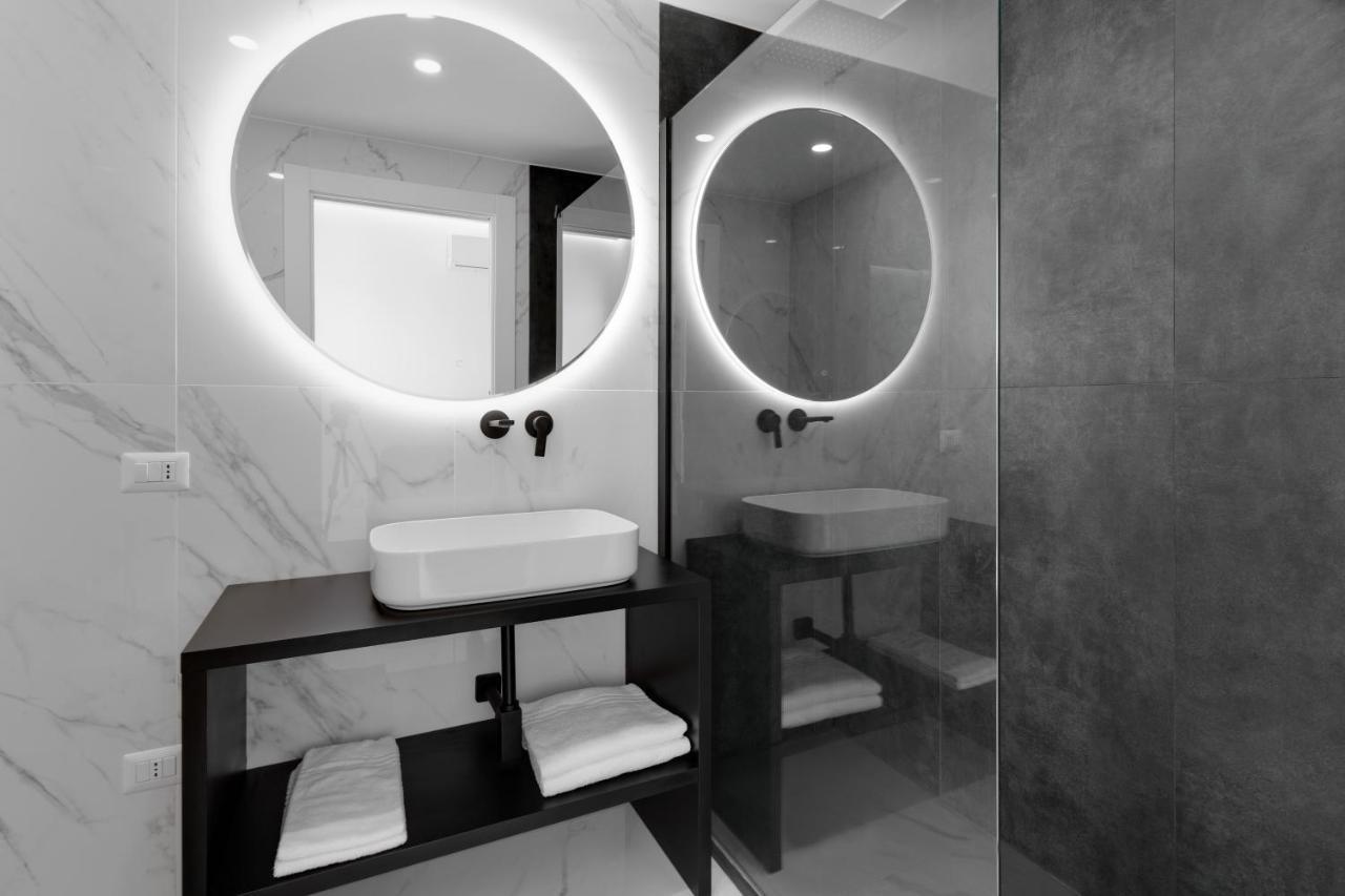 Caralis Suites Rooms Каляри Екстериор снимка